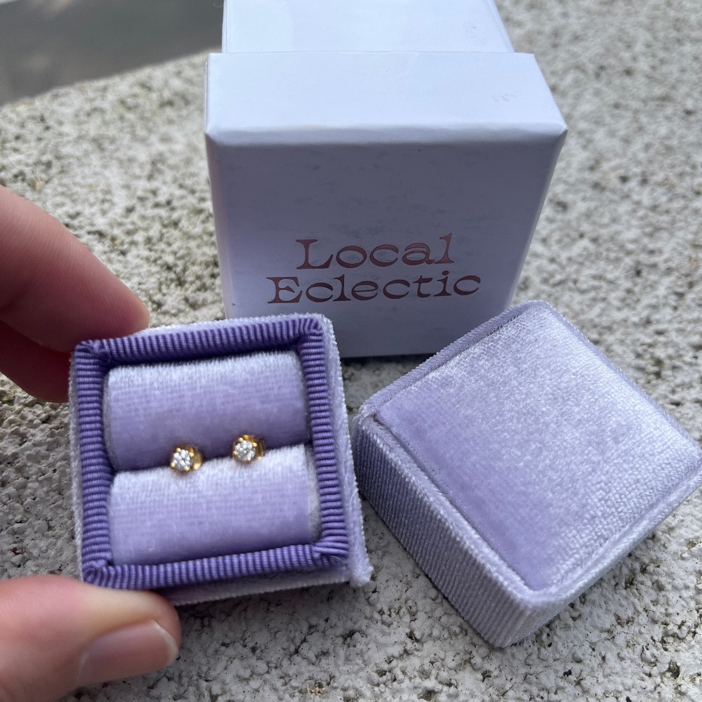 Diamond pendant earrings